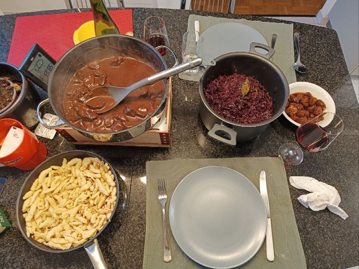 Hirschpfeffer with Spätzle, Marroni and Rotkraut